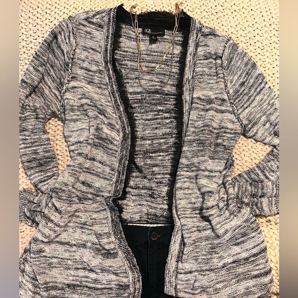 Casual Classic cardigan Black & white. XL